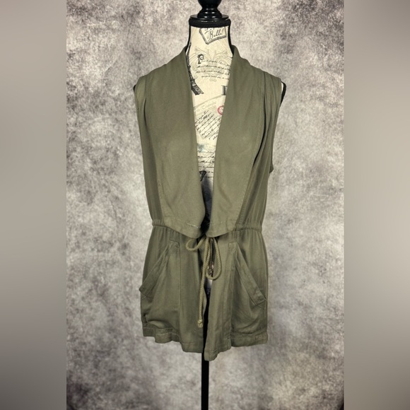 miami Jackets & Blazers - Miami Floral Embroidered Olive Green pocketed Front Tie Closure Vest Size M